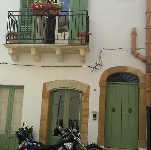 לינה וארוחת בוקר Le Stanze Dell'emiro סמבוקה די סיצ'יליה